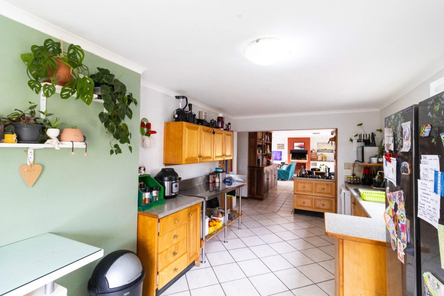 4 Bedroom Property for Sale in Sandbaai Western Cape